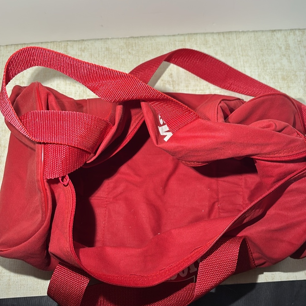 Vintage Small Marlboro Duffel Bag - (1980's/1990's)(free Marlboro cookbook) - Picture 9 of 16